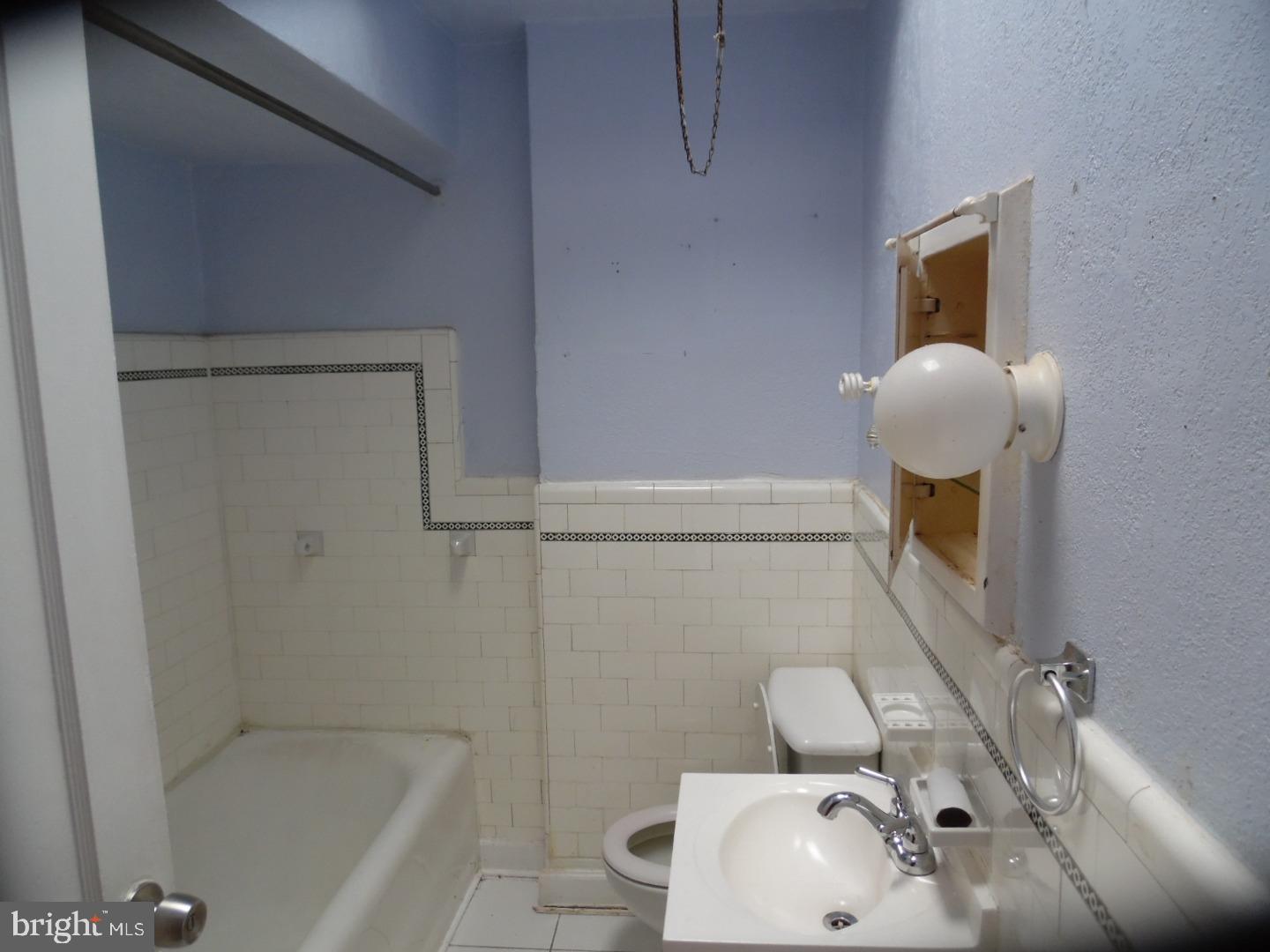 2011 East Rittenhouse Street Philadelphia, PA 19138 - Photo 7 of 12