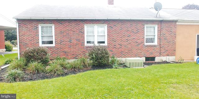 62 Runyon Road Hummelstown, PA 17036 - Photo 2 of 17 Gallery Image 2