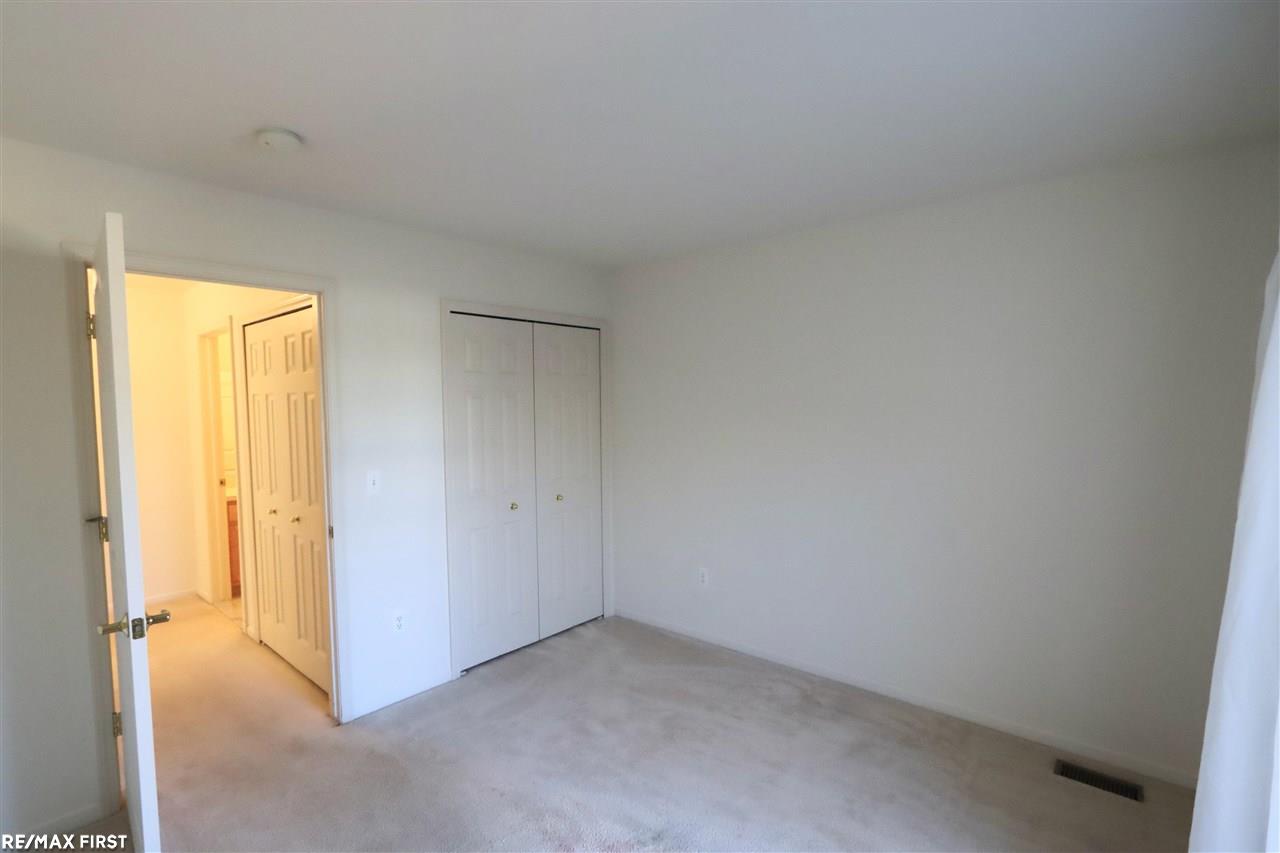 50311 Highpoint Court Macomb, MI 48044 - Photo 15 of 22