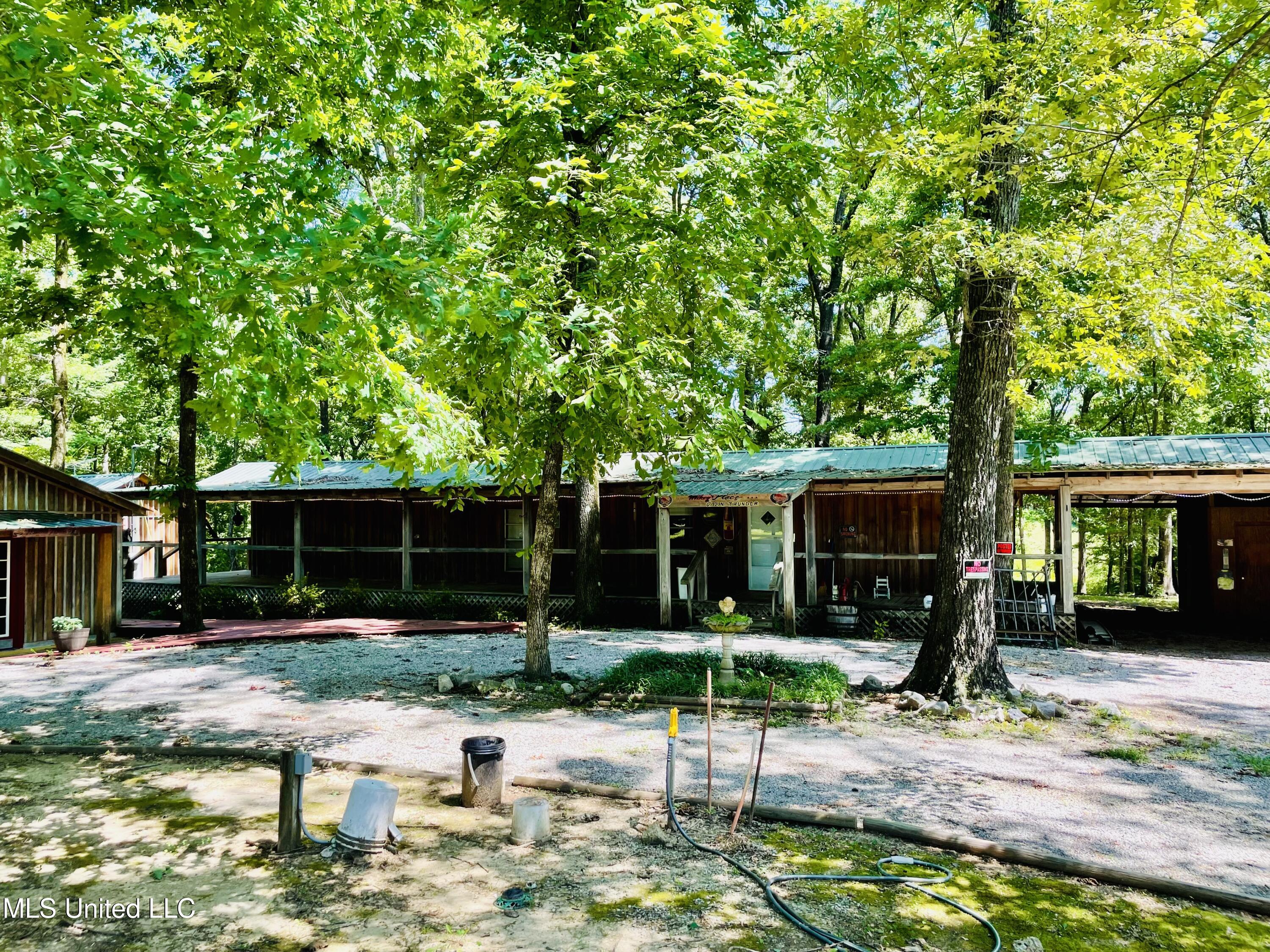 6869 Compress Road, Unit F Como, MS 38619 - Photo 8 of 17 IMG_1398