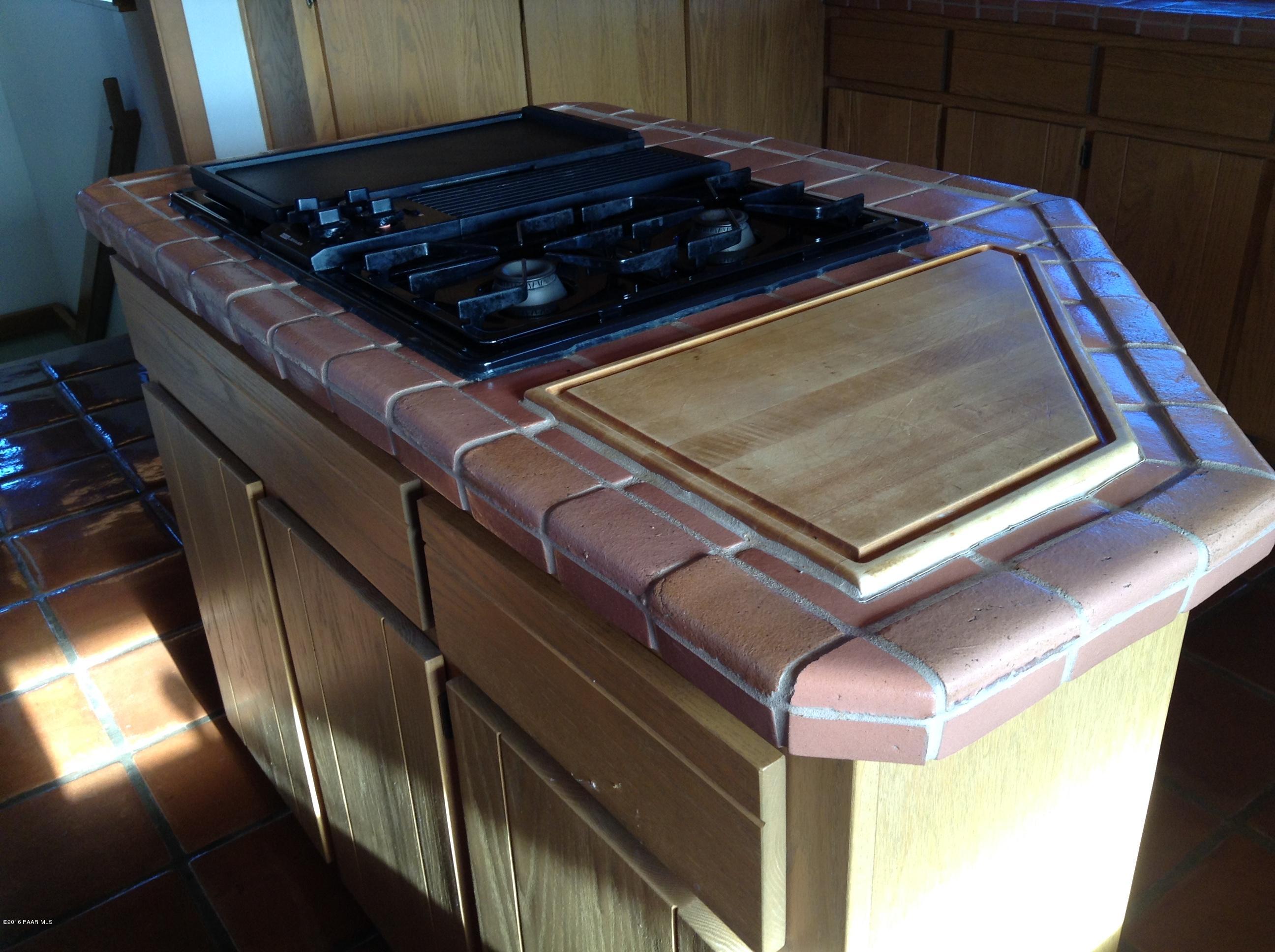 14350 North Brenda Road Prescott, AZ 86305 - Photo 11 of 22 Island in the Kitchen