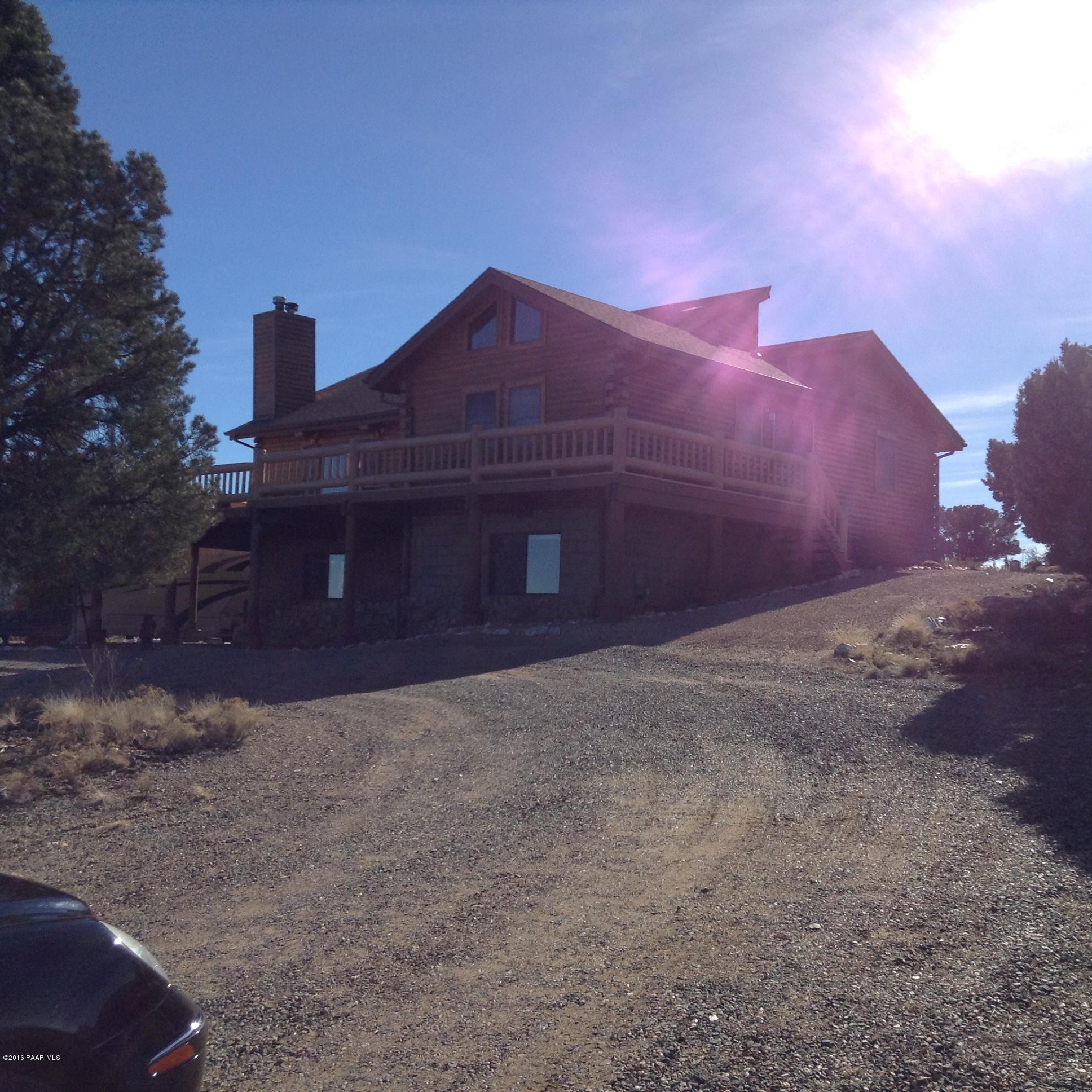 14350 North Brenda Road Prescott, AZ 86305 - Photo 2 of 22 Log Home