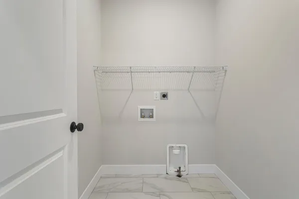 a room that has a closet in it