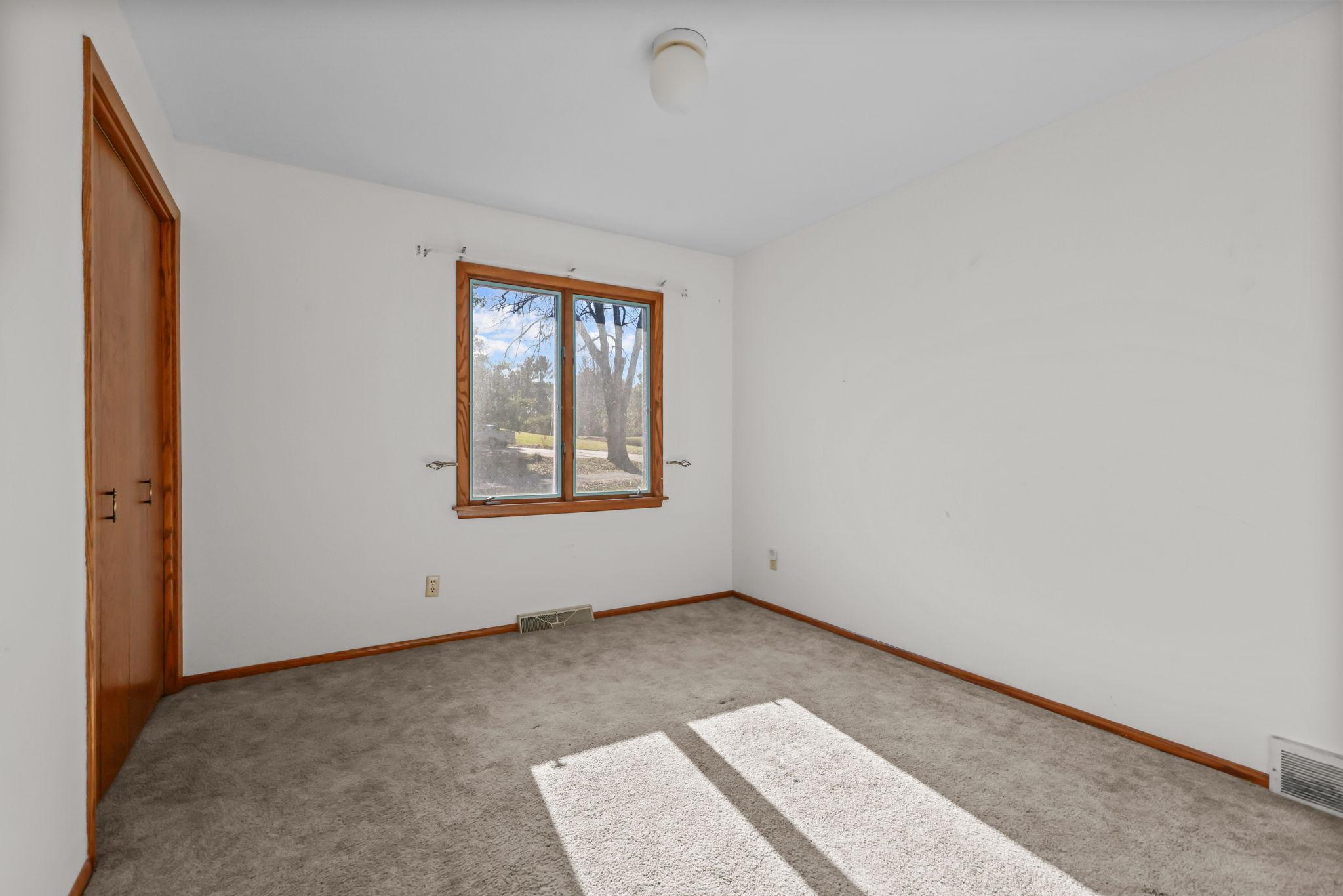 889 Aspen View Circle Hudson, WI 54016 - Photo 17 of 32