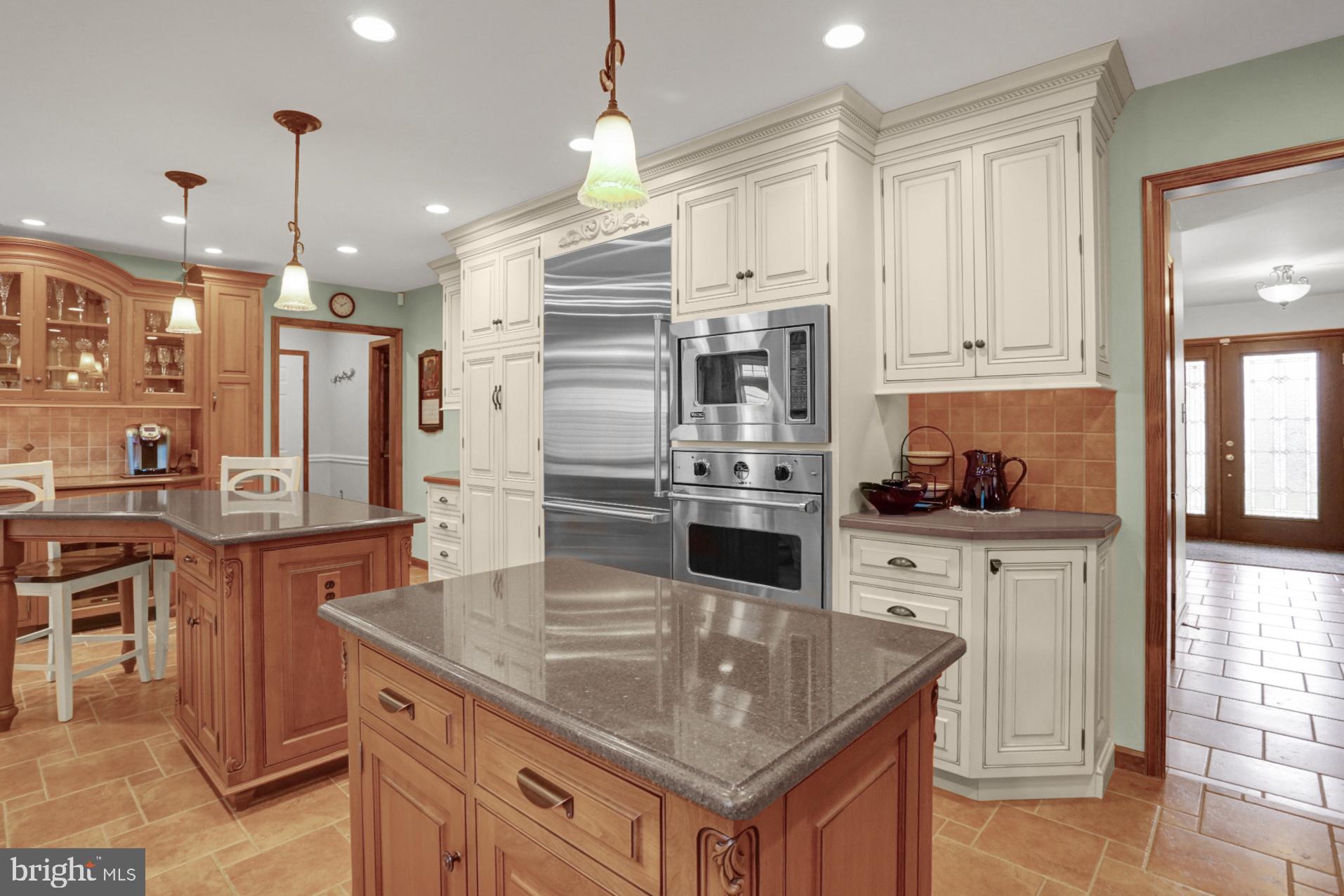 4505 Stoudts Ferry Bridge Road Reading, PA 19605 - Photo 27 of 57 Custom Kitchen