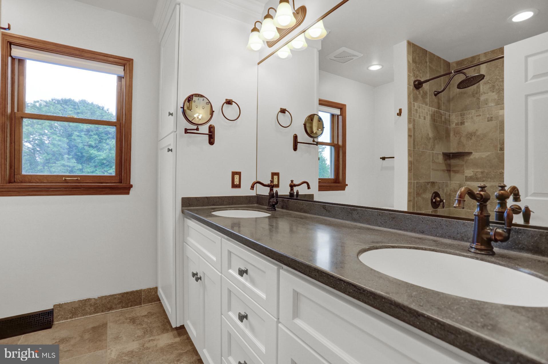 4505 Stoudts Ferry Bridge Road Reading, PA 19605 - Photo 45 of 57 2nd Fl Full Bath