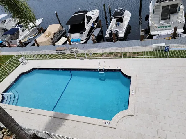 $3,000 | 2100 Diana Drive, Unit 310, Hallandale Beach, FL 33009