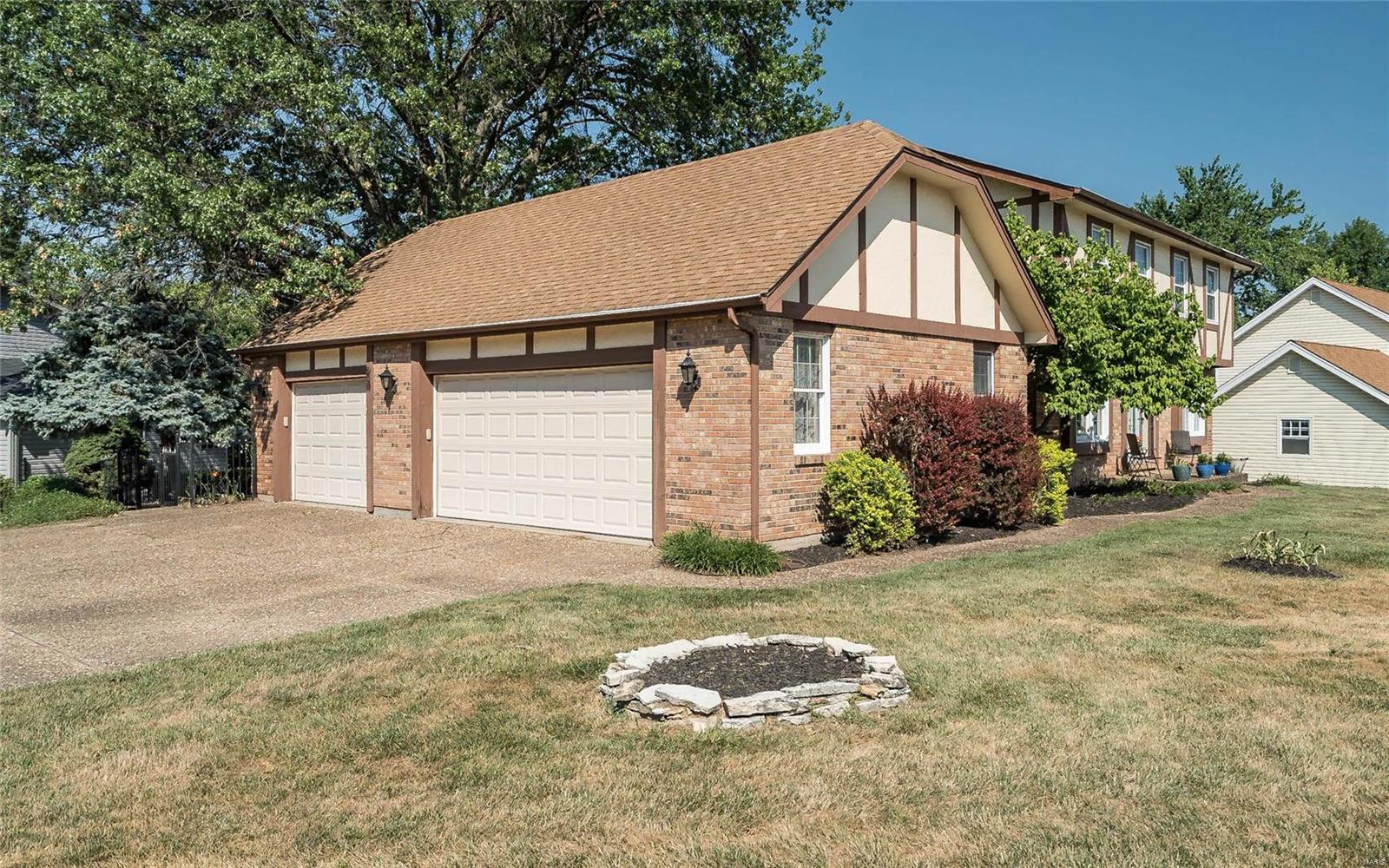 10 Connemara Road St. Peters, MO 63376 - Photo 3 of 30
