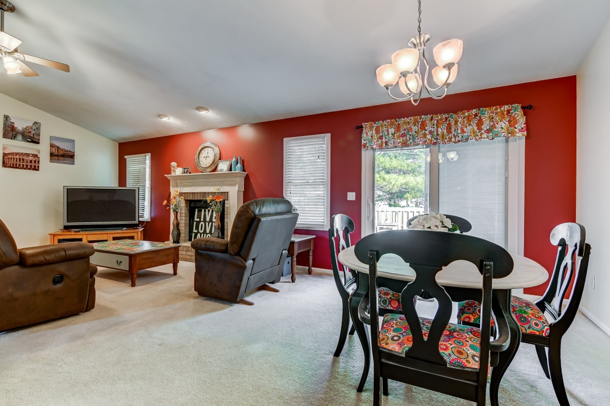 3325 Blueberry Lane Springfield, IL 62711 - Photo 12 of 36 Gallery Image 12
