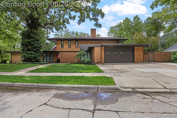 $1,390,000 | 1427 Vinsetta Boulevard, Royal Oak, MI 48067