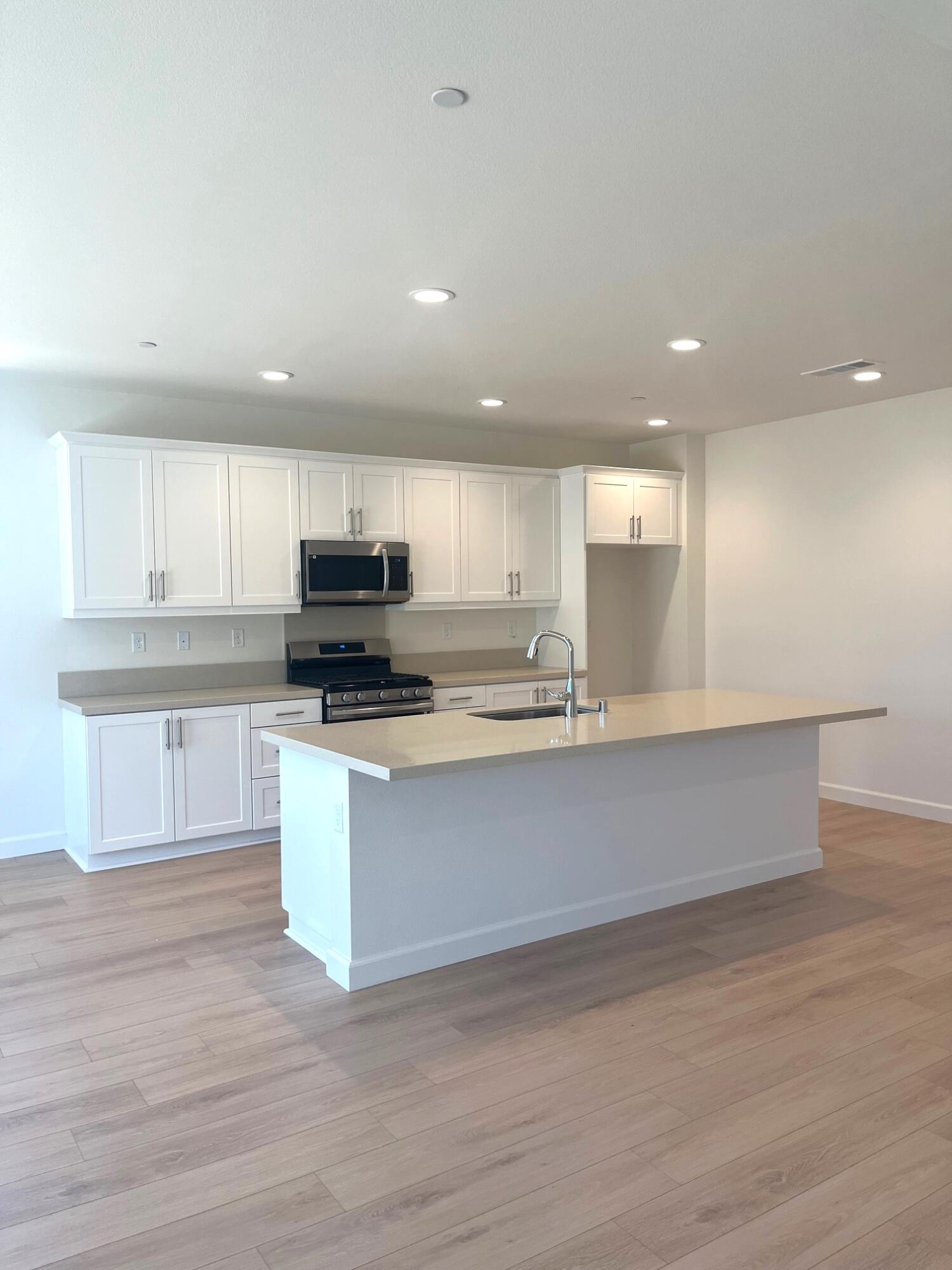 38041 Periwinkle Place Palmdale, CA 93550 - Photo 4 of 17 Lot 10 Kitchen 1