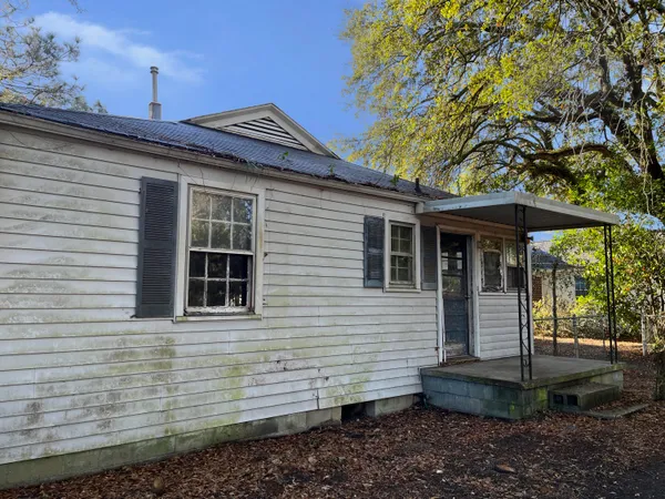 $64,900 | 1111 North Longstreet Street, Kingstree, SC 29556