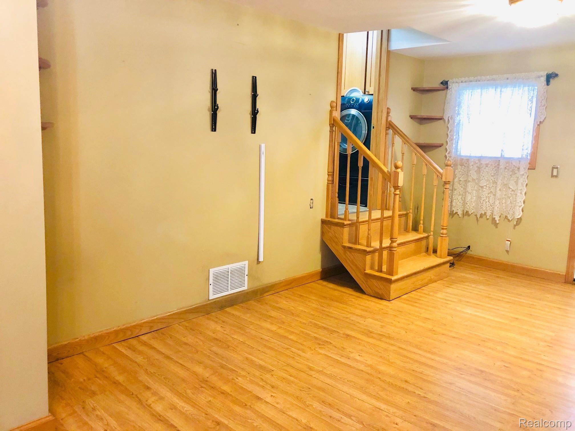 4900 Ohara Road Carleton, MI 48117 - Photo 8 of 20 o fam rm.jpg