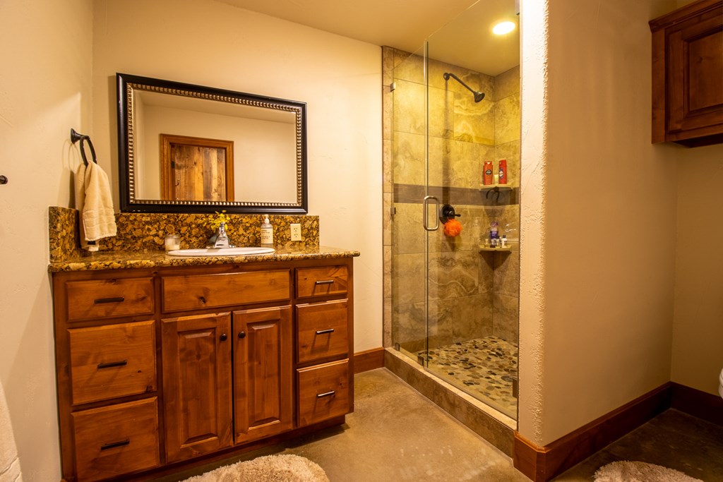 5830 Highway 16 Llano, TX 78643 - Photo 17 of 39