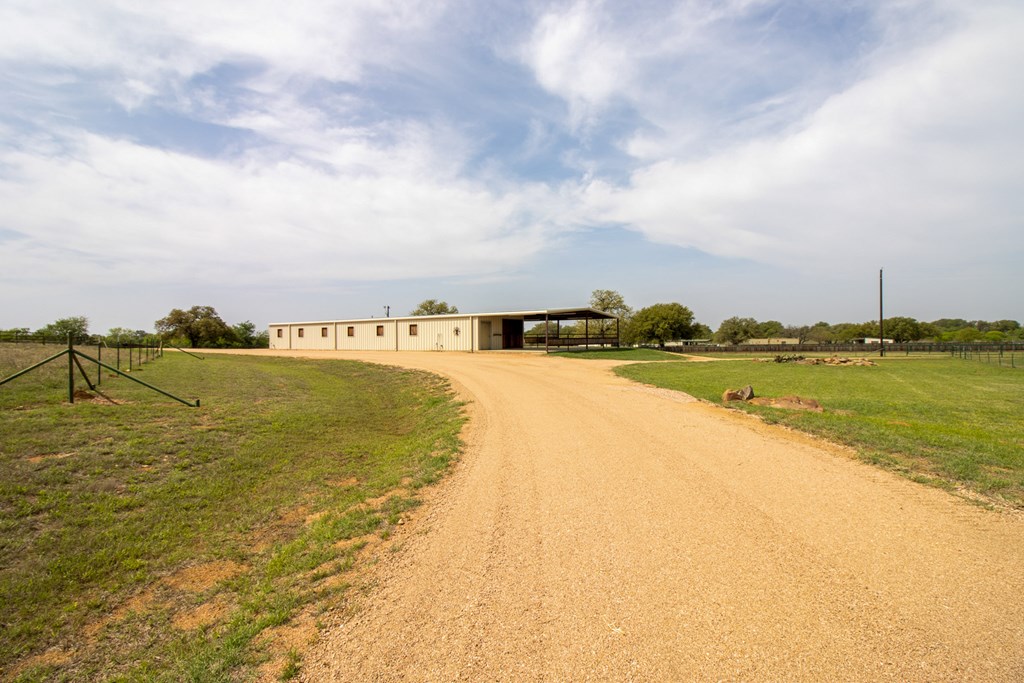 5830 Highway 16 Llano, TX 78643 - Photo 25 of 39