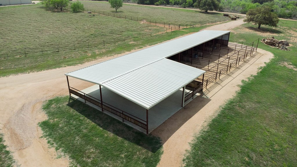 5830 Highway 16 Llano, TX 78643 - Photo 27 of 39