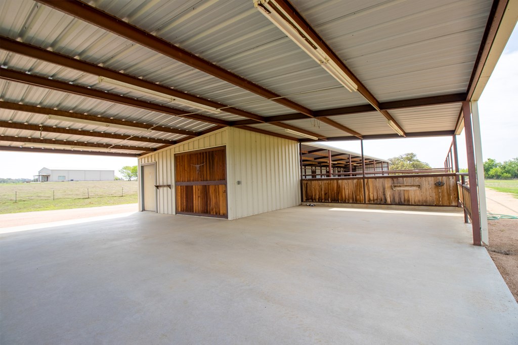 5830 Highway 16 Llano, TX 78643 - Photo 28 of 39