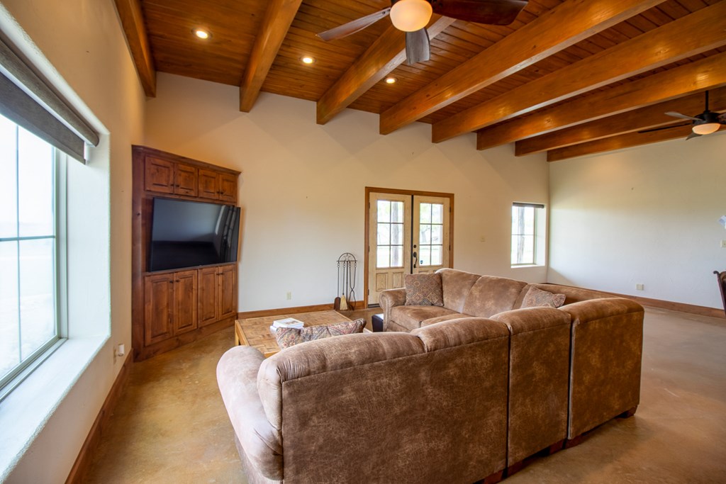 5830 Highway 16 Llano, TX 78643 - Photo 7 of 39