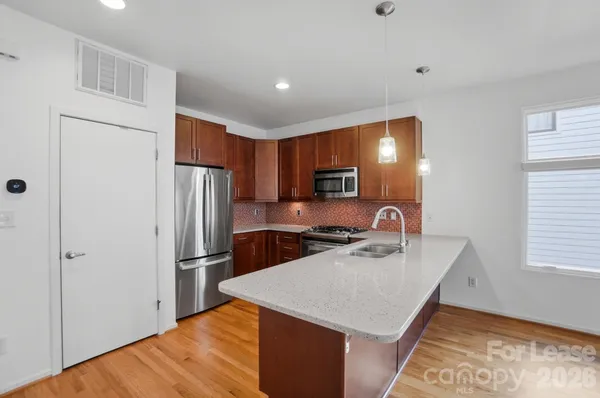 $2,695 | 921 Westbrook Drive, Unit B, Charlotte, NC 28202