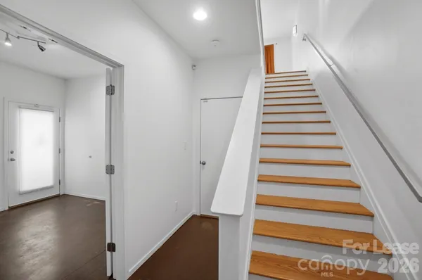 $2,695 | 921 Westbrook Drive, Unit B, Charlotte, NC 28202
