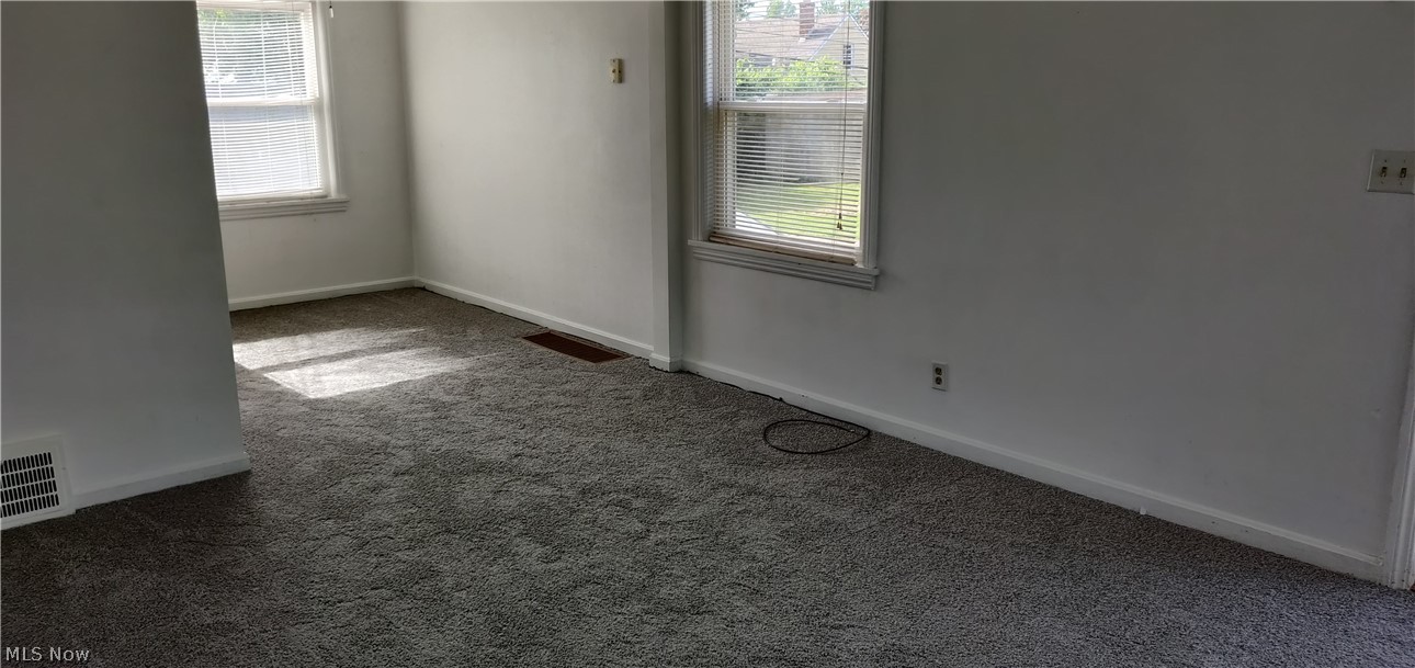 4566-4568 Roadoan Road Brooklyn, OH 44144 - Photo 3 of 11