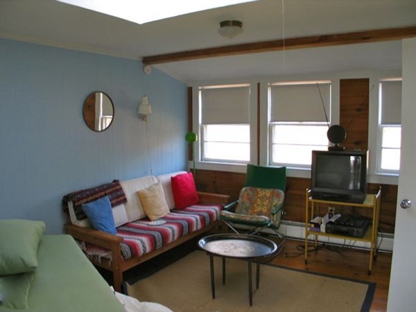 44 Flanders Lane Chilmark, MA 02535 - Photo 4 of 19 a living room with furniture