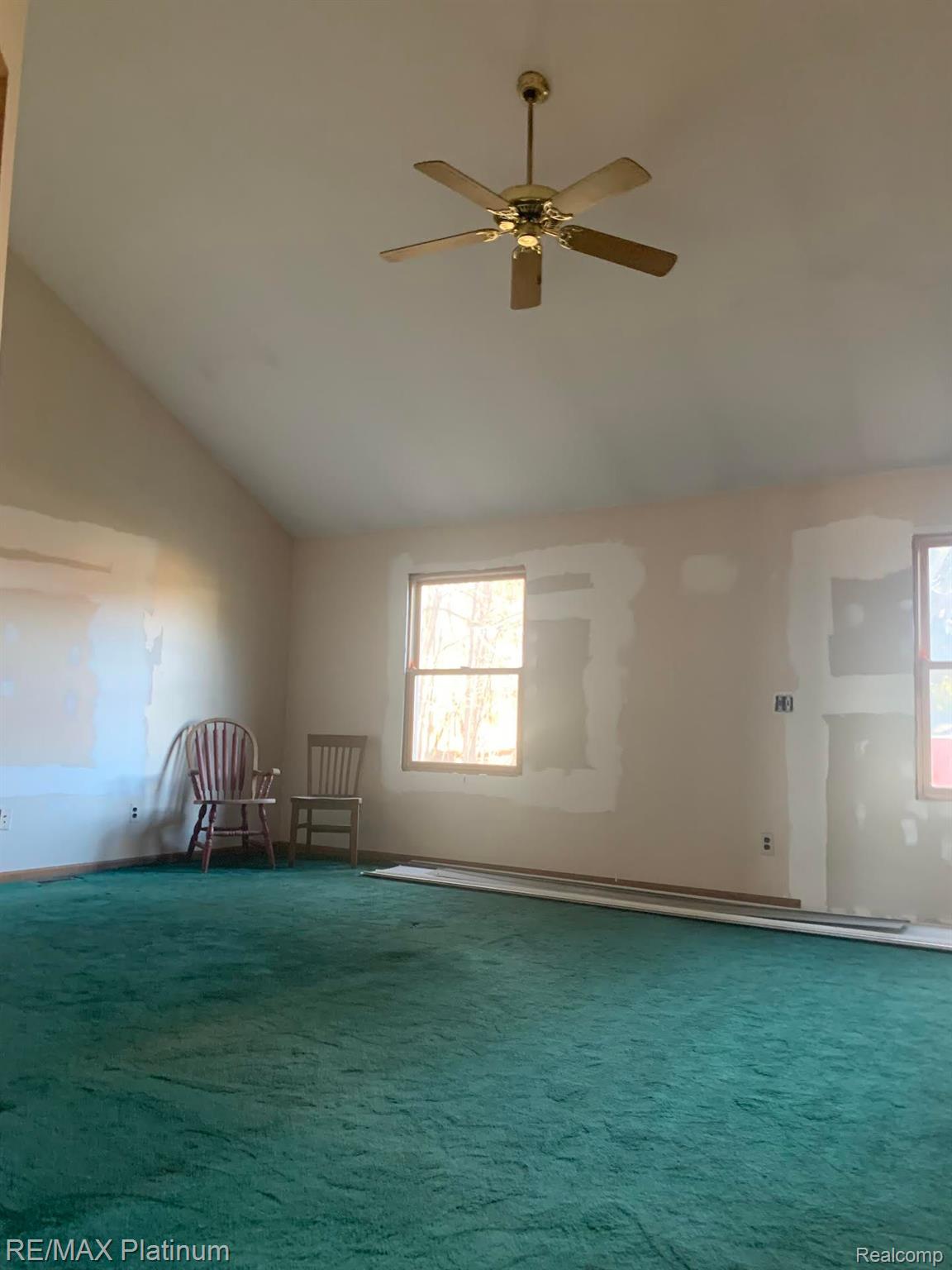3850 Jewell Road Howell, MI 48843 - Photo 24 of 60 Very large first floor primary suite!