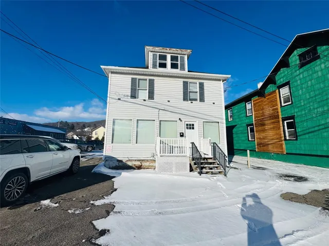 $1,200 | 157 Harry L Drive, Unit 1, Johnson City, NY 13790