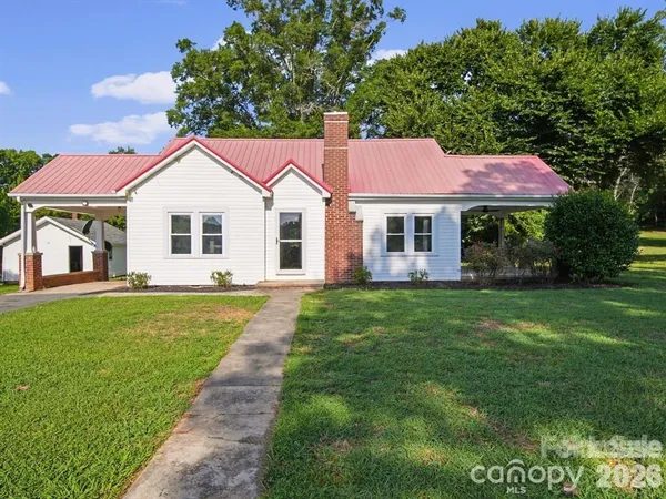 $1,850 | 40806 Southbound Road, Unit A, Albemarle, NC 28001
