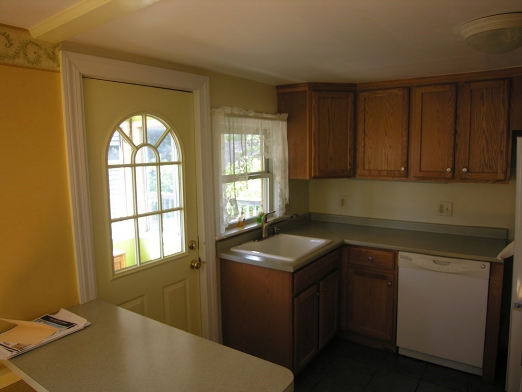 450 Appleton Street Arlington, MA 02476 - Photo 9 of 21 Gallery Image 9