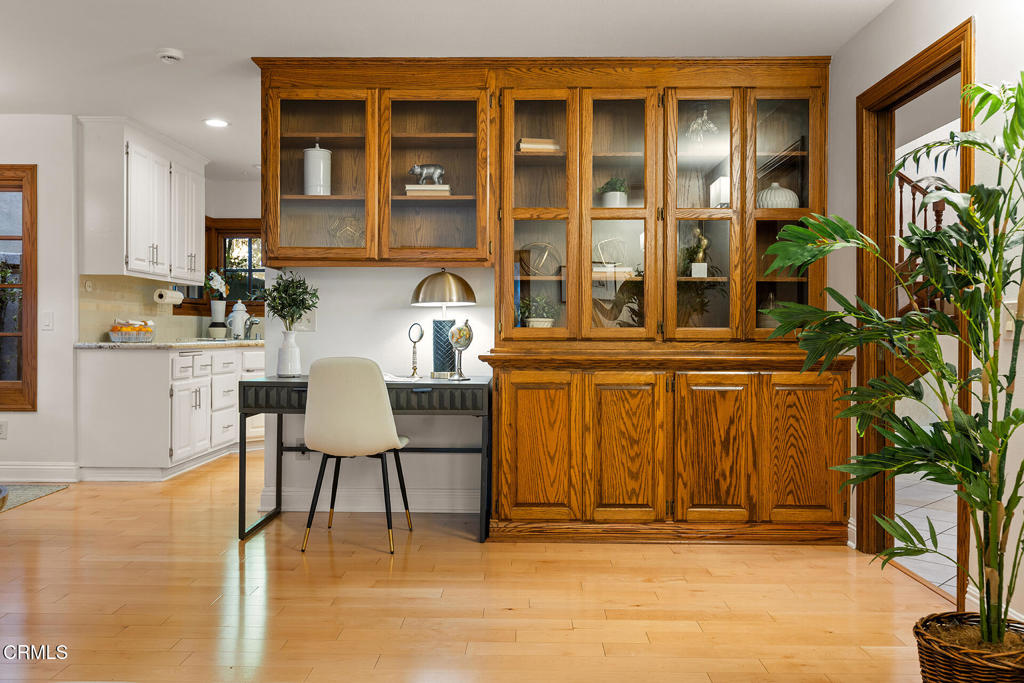 23 Hidden Valley Road Monrovia, CA 91016 - Photo 5 of 27 a view of a livingroom with furniture and a potted plant