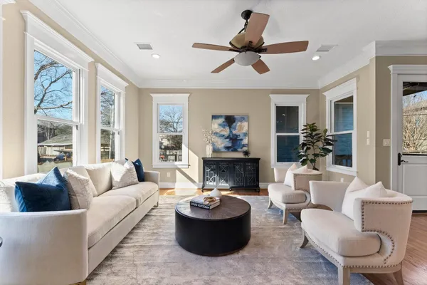 $899,000 | 501 Cordell Street, Houston, TX 77009