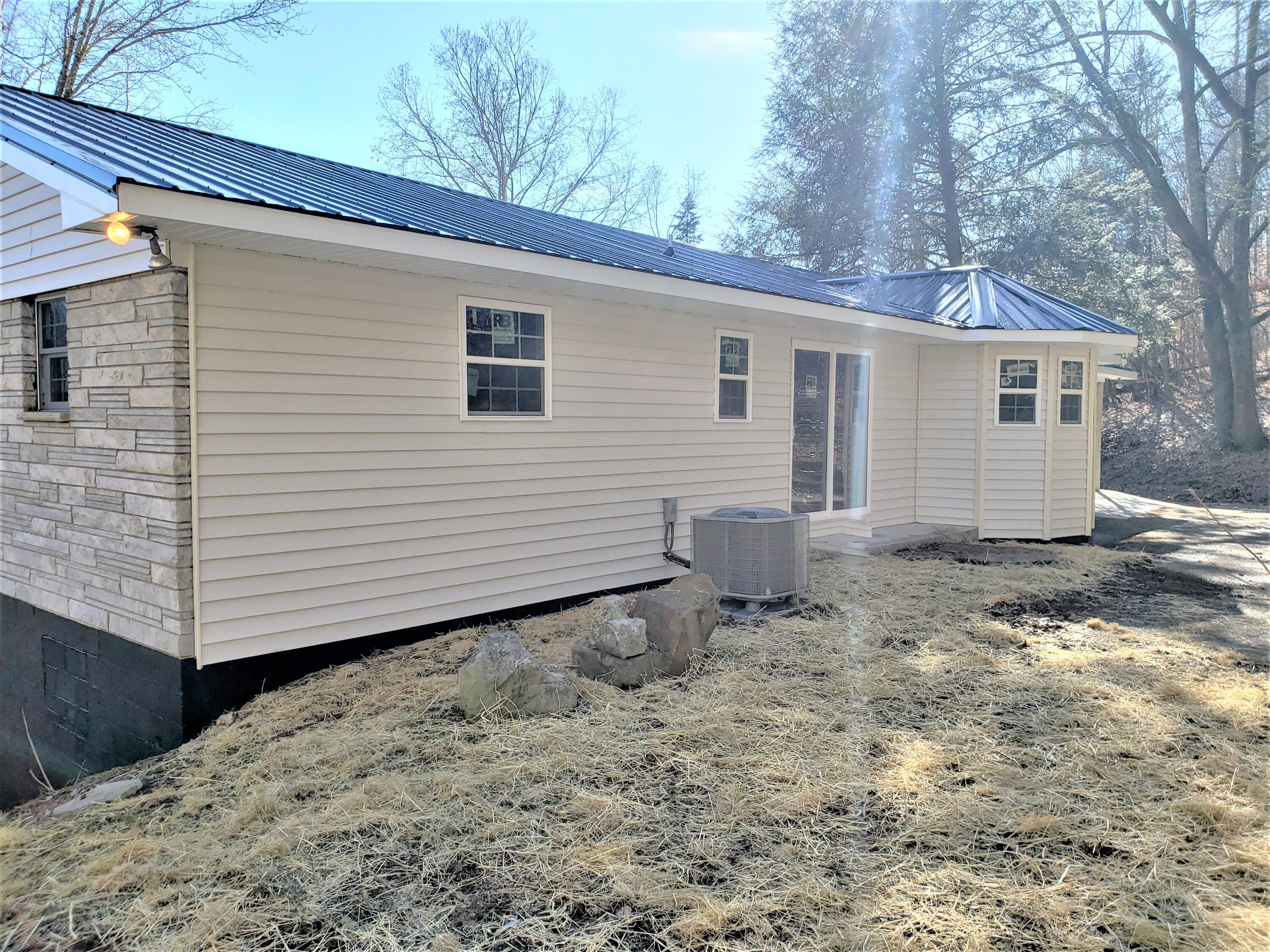 228 Buttry Drive Sneedville, TN 37869 - Photo 4 of 26 22