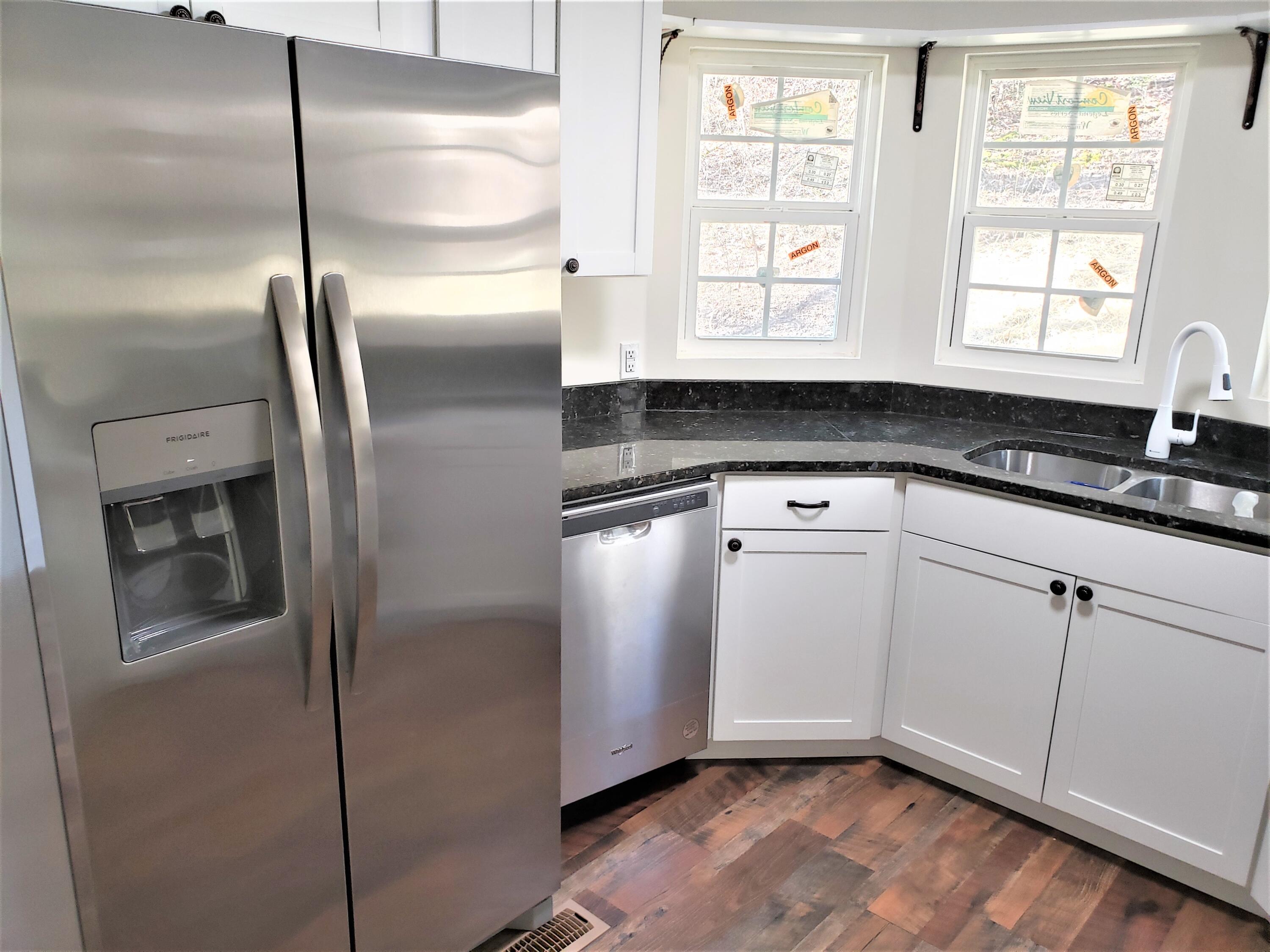 228 Buttry Drive Sneedville, TN 37869 - Photo 7 of 26 2