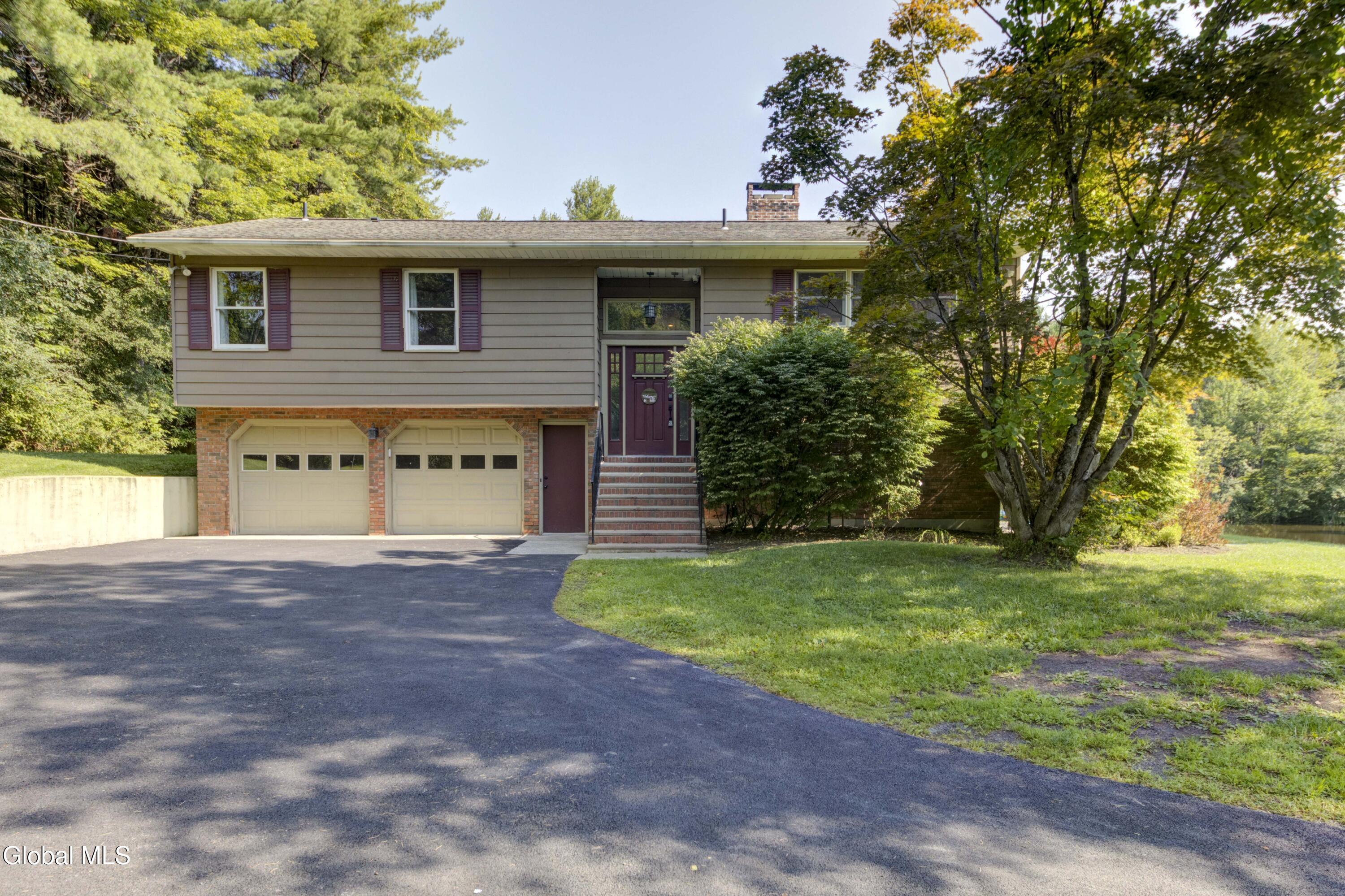 342 Closson Road Schenectady, NY 12302 - Photo 4 of 63 342 Closson Rd-9