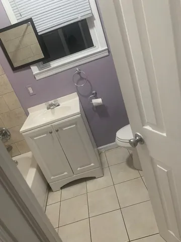 $1,900 | 277 Danforth Avenue, Unit 2, Jersey City, NJ 07305