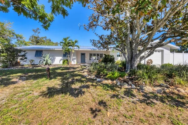 $690,000 | 2149 Wason Road, Sarasota, FL 34231