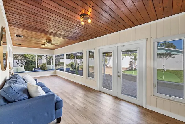 $690,000 | 2149 Wason Road, Sarasota, FL 34231