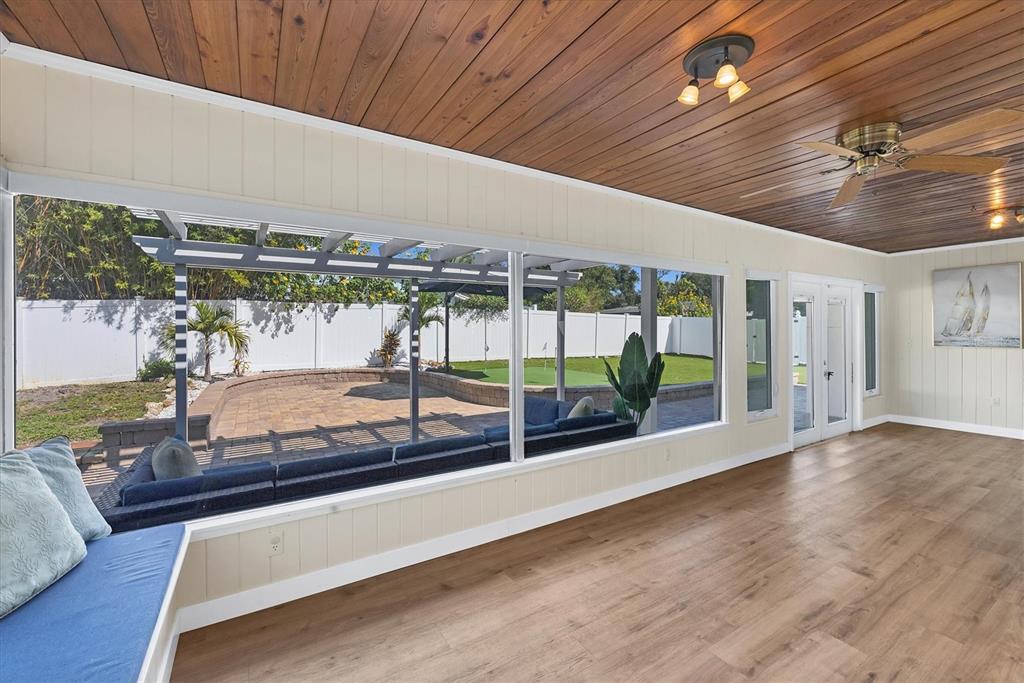 2149 Wason Road Sarasota, FL 34231 - Photo 27 of 32 a view of a room with gym equipment