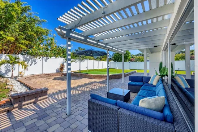 $690,000 | 2149 Wason Road, Sarasota, FL 34231