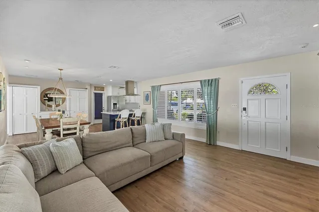 $690,000 | 2149 Wason Road, Sarasota, FL 34231