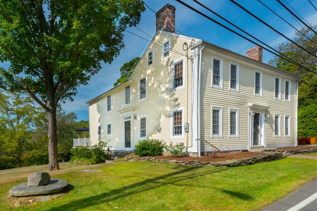 58 South Hampton Road Amesbury, MA 01913 - Photo 2 of 28