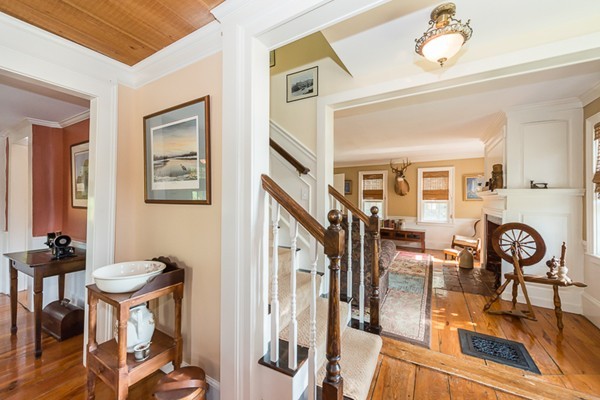 58 South Hampton Road Amesbury, MA 01913 - Photo 7 of 28