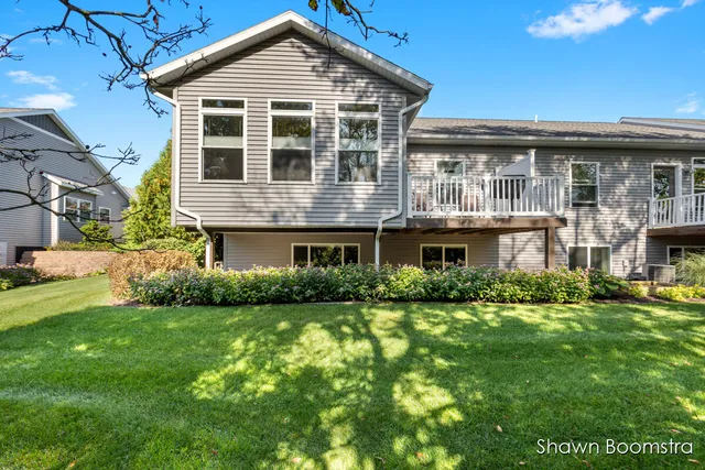 $409,900 | 8105 Amber Crest Drive Southwest, Byron Center, MI 49315