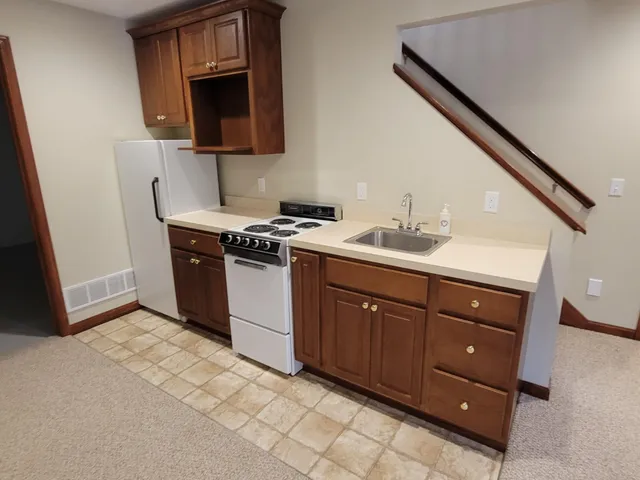 $409,900 | 8105 Amber Crest Drive Southwest, Byron Center, MI 49315