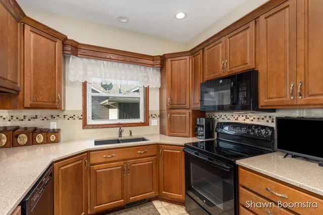 $409,900 | 8105 Amber Crest Drive Southwest, Byron Center, MI 49315