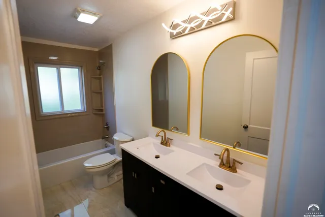 $385,000 | 2045 Massachusetts Street, Lawrence, KS 66046