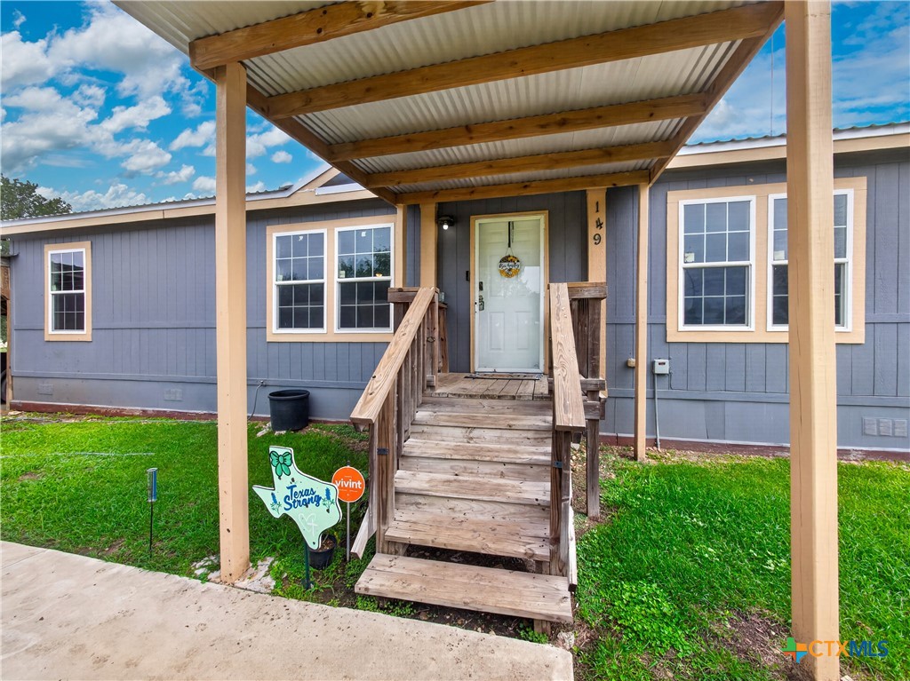 149 High Ridge Meadows Drive Gonzales, TX 78629 - Photo 2 of 36