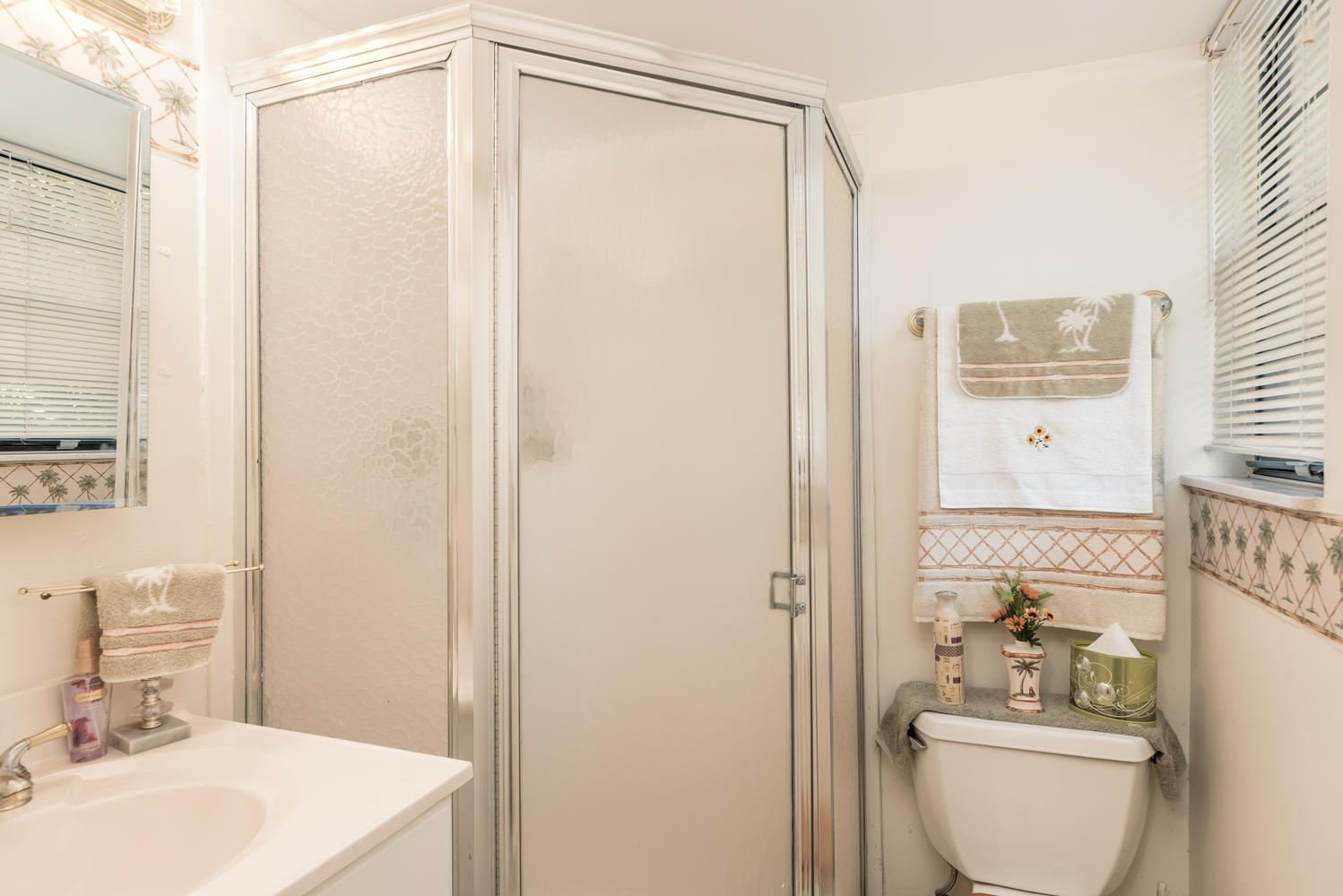 7200 Northwest 2nd Avenue, Unit 97 Boca Raton, FL 33487 - Photo 18 of 26 Must See Property-large-018-1-Bathroom T