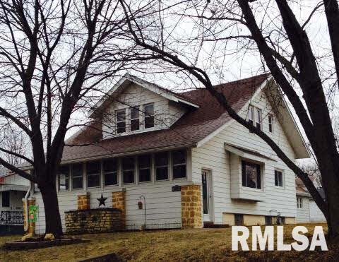 2909 Cleveland Street Clinton, IA 52732 - Photo 1 of 13 Gallery Image 1